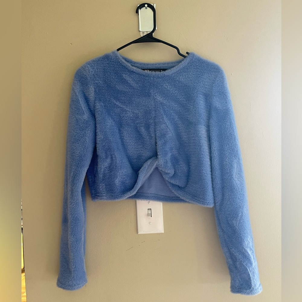 Zara fluffy cropped sweater